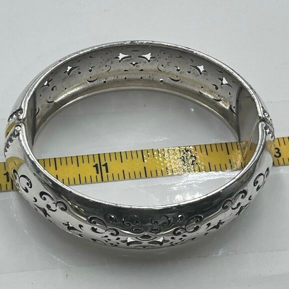 Brighton Fortuna Silver Plated Crystals Hinged Bangle Bracelet 1” - Picture 8 of 14